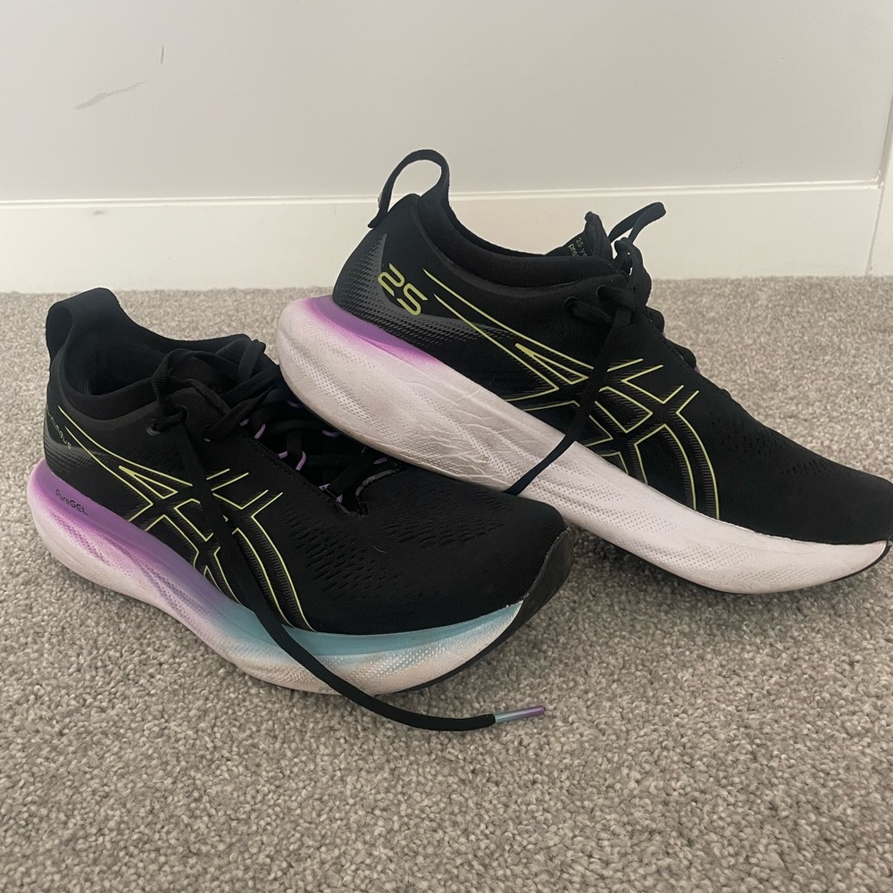 ASICS Gel Nimbus 25 Running Shoe Size 9.5